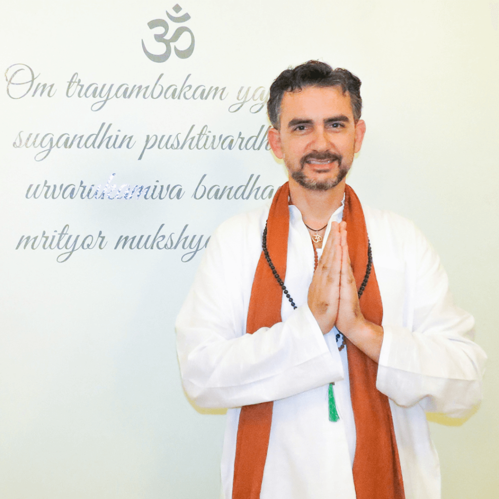 Marcelo Plocharski Professor de Yoga do Centro Renascer